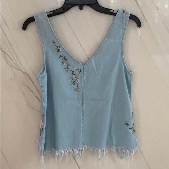 NWT American Eagle Embroidered Chambray tank top - Picture 2 of 2